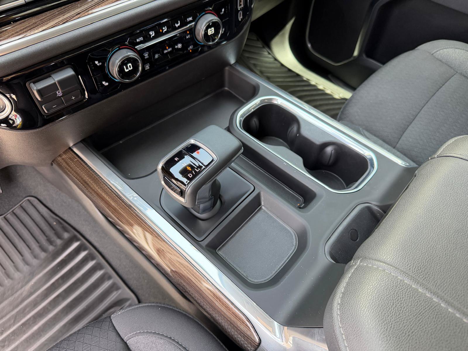 Used 2025 Chevrolet Silverado 1500 RST RWD image 41