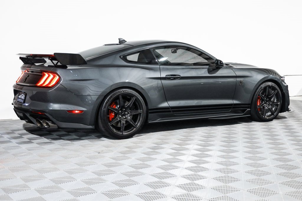 Used 2022 Ford Mustang Shelby GT500 w/ Carbon Fiber Track Pack image 4