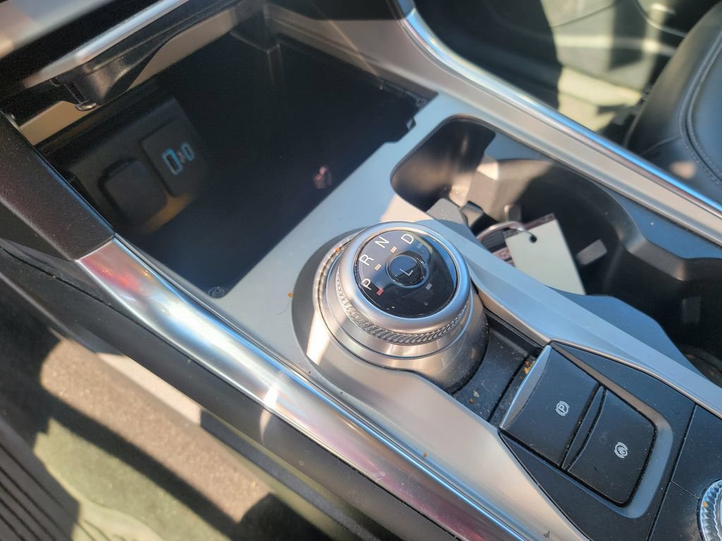 Used 2023 Ford Explorer XLT w/ Equipment Group 202A AWD/4WD image 23