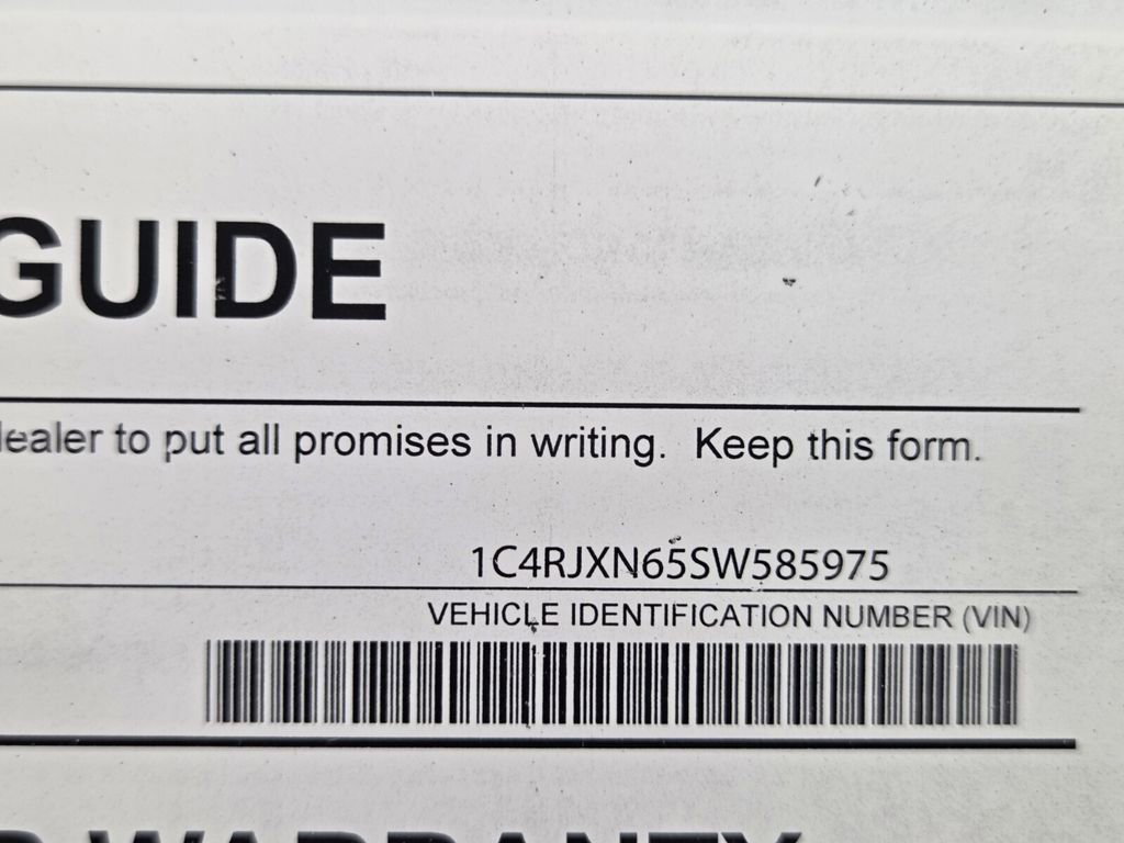 Certified 2025 Jeep Wrangler Willys image 32