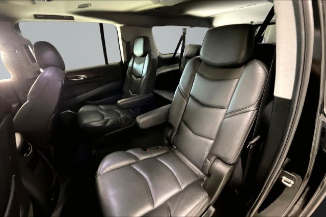 Used 2019 Cadillac Escalade ESV Luxury AWD/4WD image 22