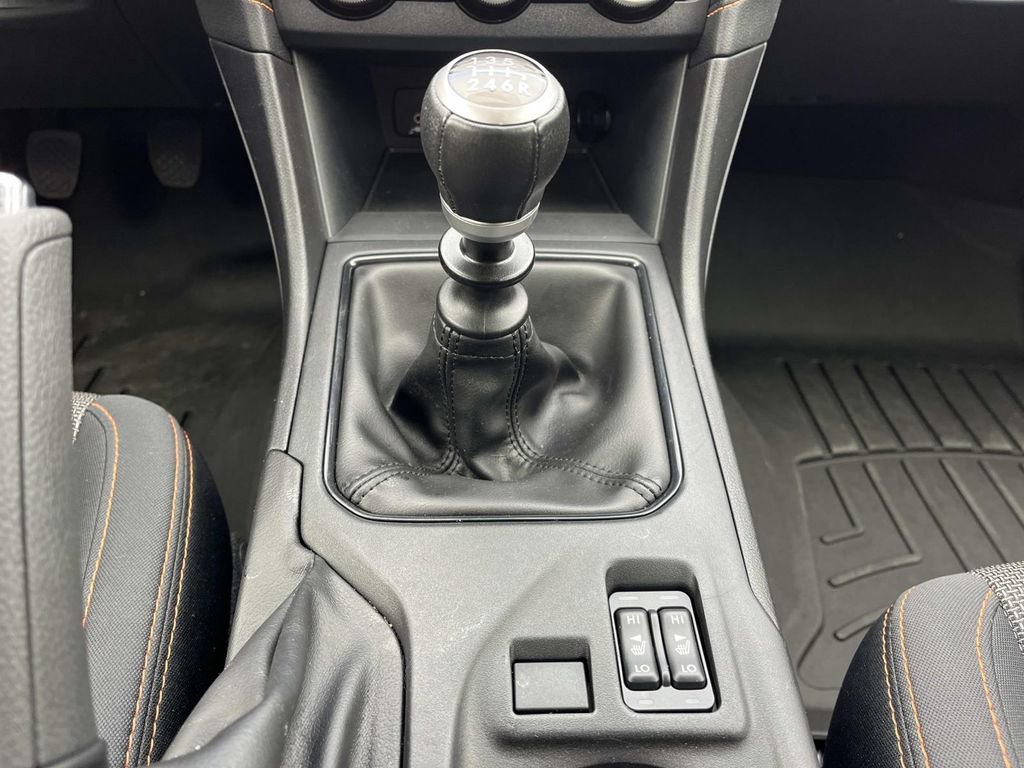 Used 2021 Subaru Crosstrek 2.0i Premium image 17