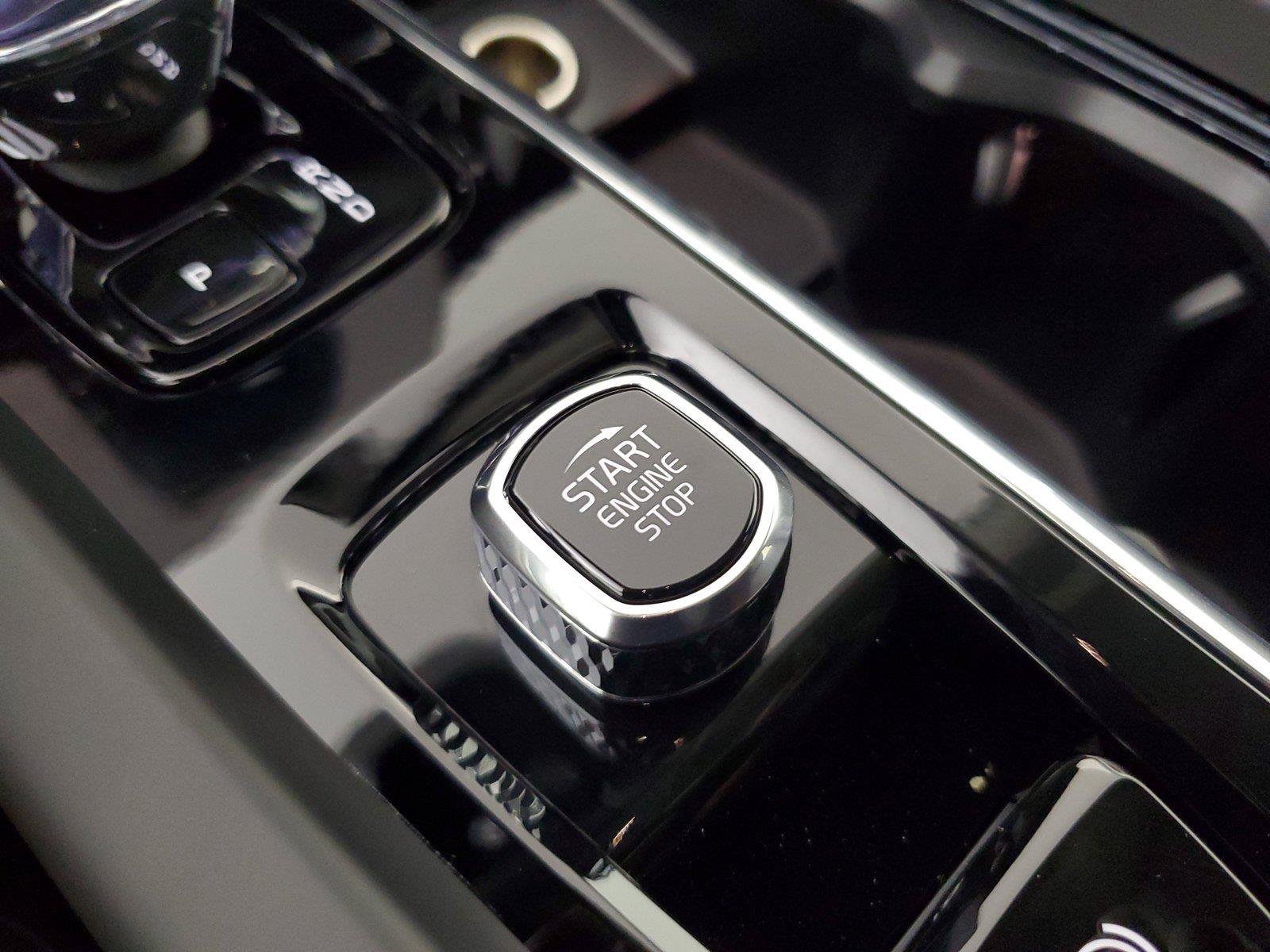 New 2026 Volvo XC60 B5 Core AWD/4WD image 33