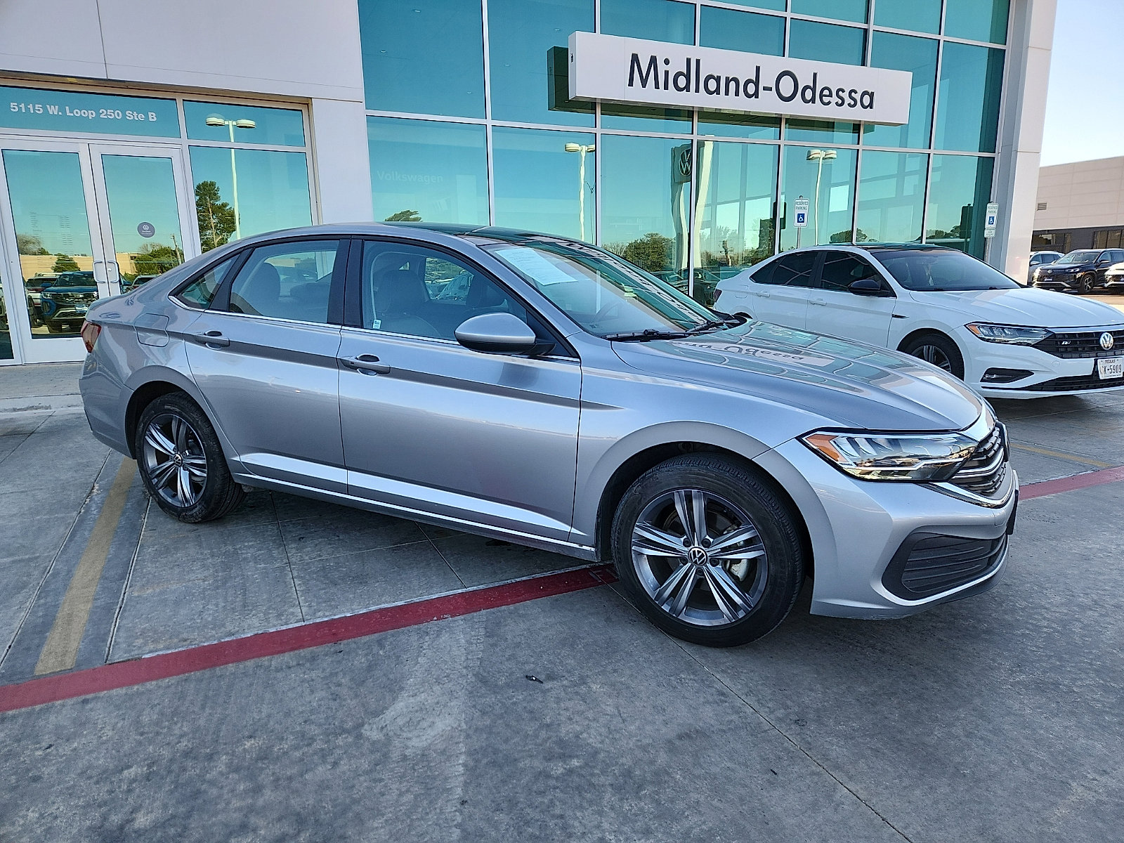Certified 2024 Volkswagen Jetta SE image 8