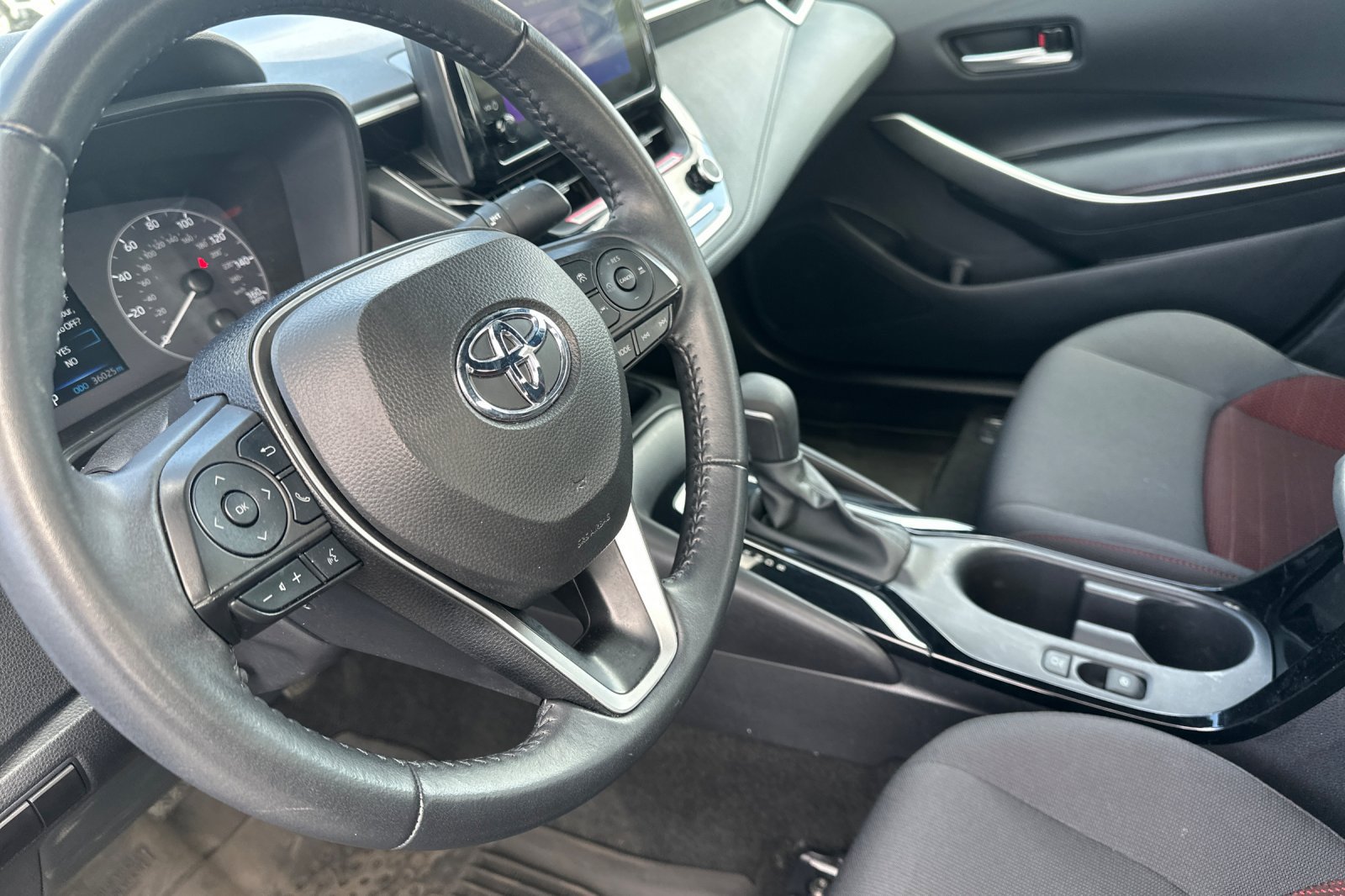 Certified 2024 Toyota Corolla SE FWD image 9