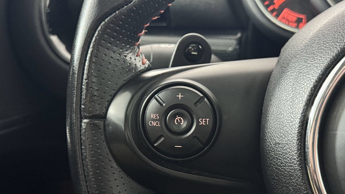 Used 2019 MINI Cooper Clubman S w/ Premium Package FWD image 18