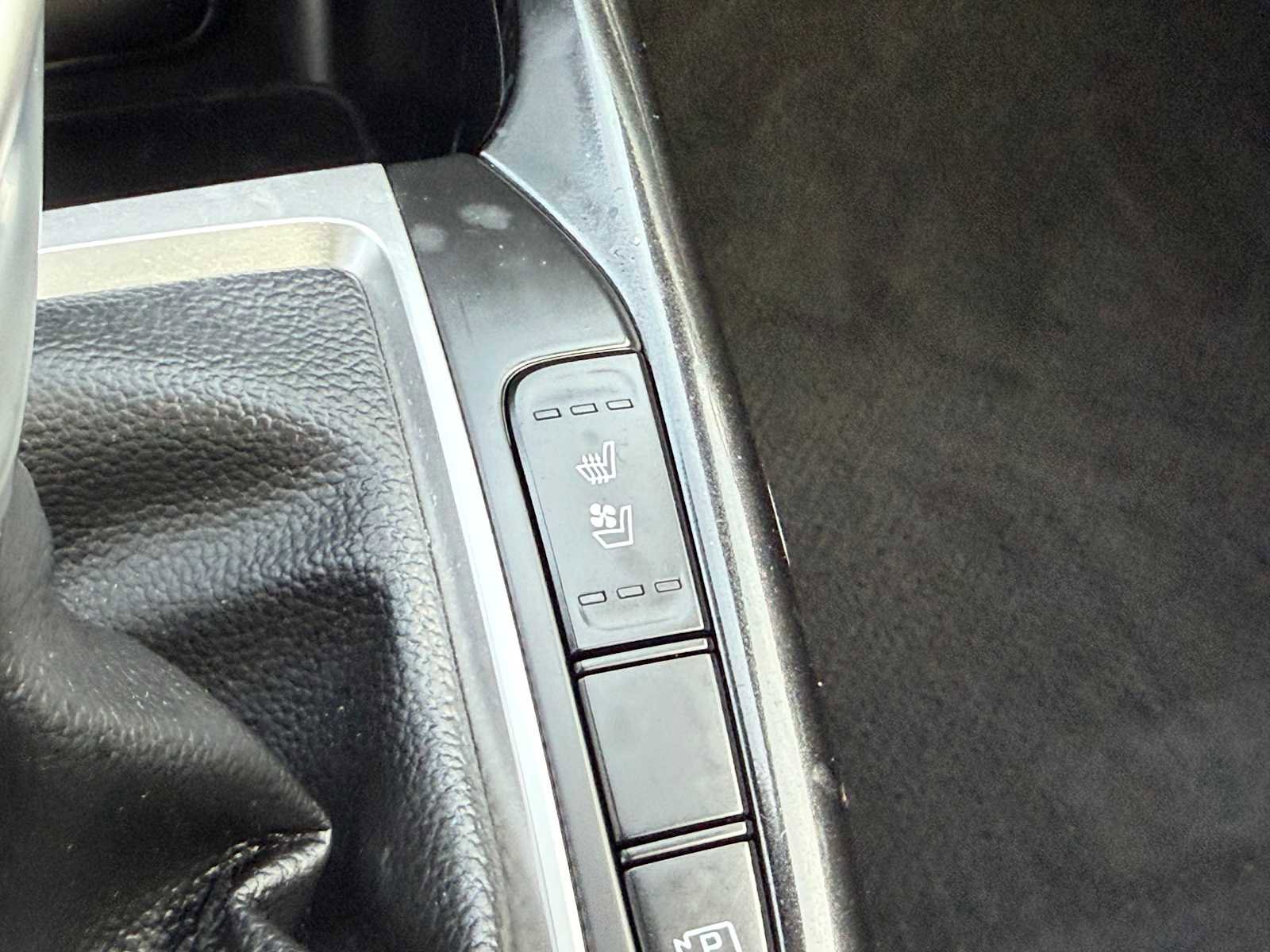 Used 2023 Kia Forte GT-Line w/ GT-Line Premium Package image 29