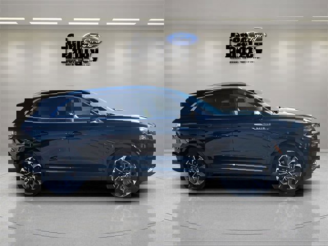 Used 2022 Lincoln Nautilus Reserve image 15