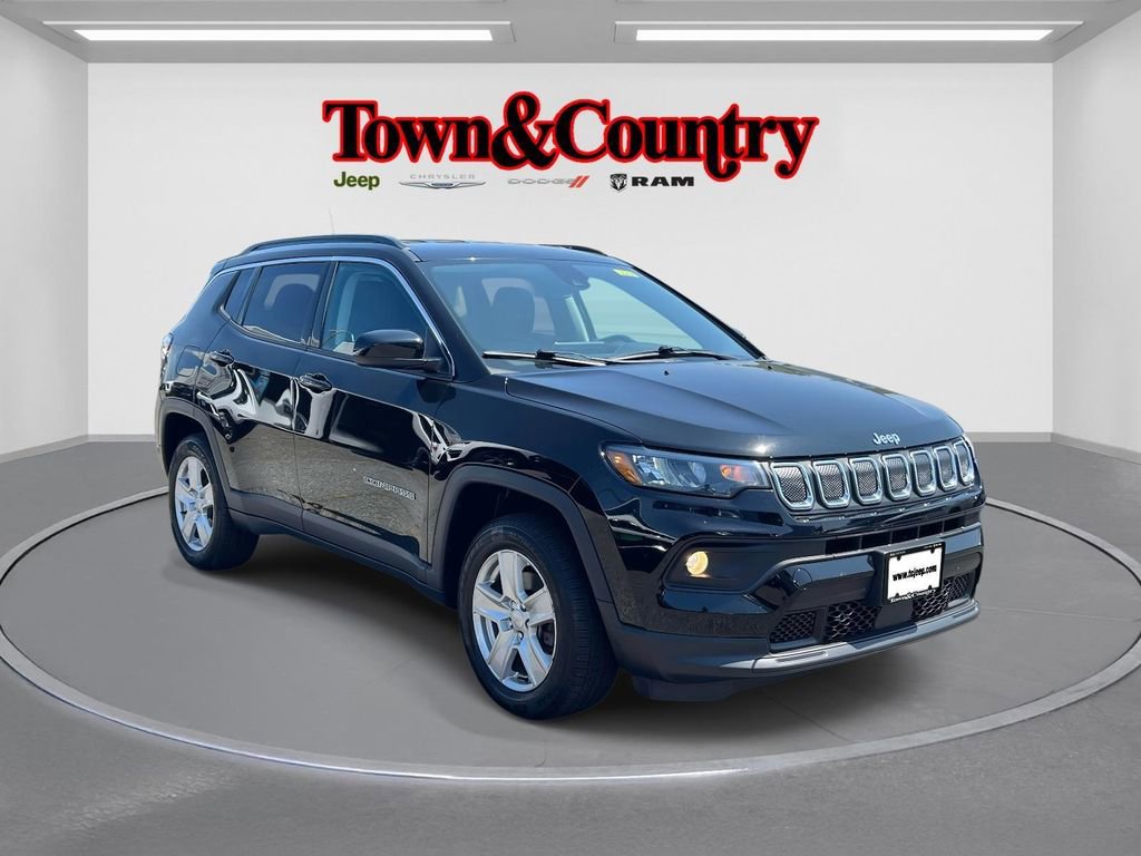 Certified 2022 Jeep Compass Latitude w/ Convenience Group AWD/4WD image 1