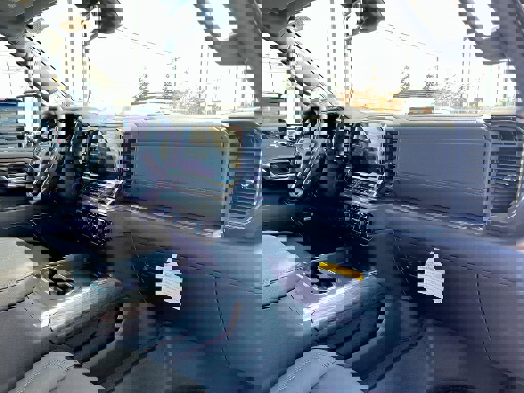 New 2025 Chevrolet Silverado 3500 LTZ w/ LTZ Plus Package image 22