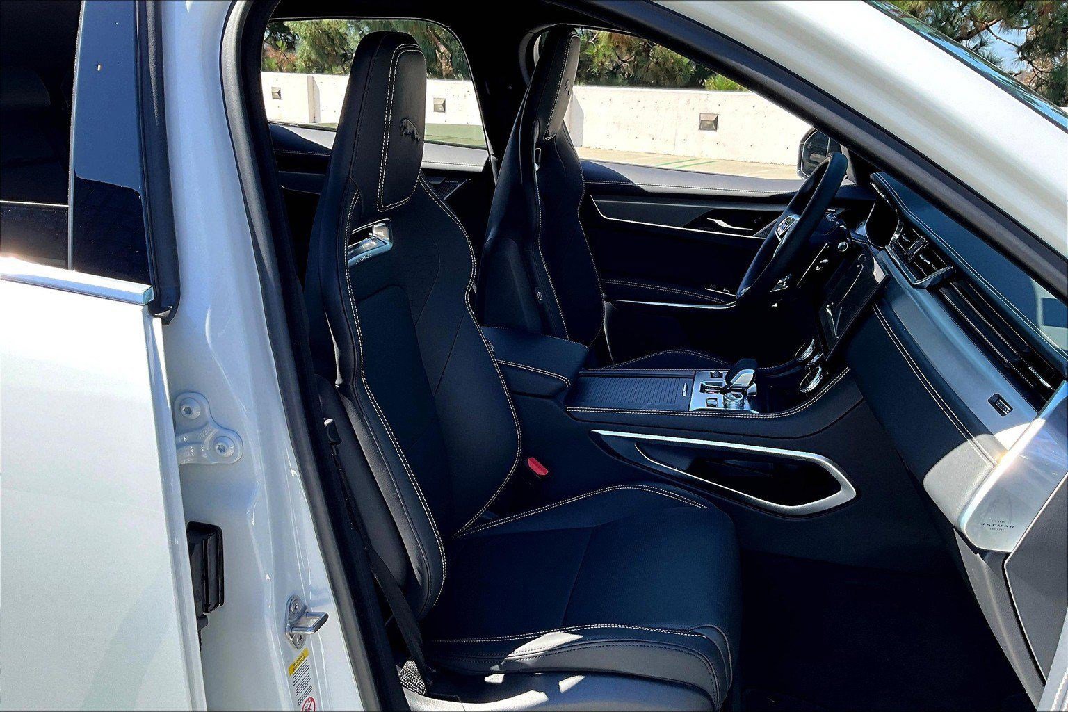 New 2026 Jaguar F-PACE R-Dynamic S image 9