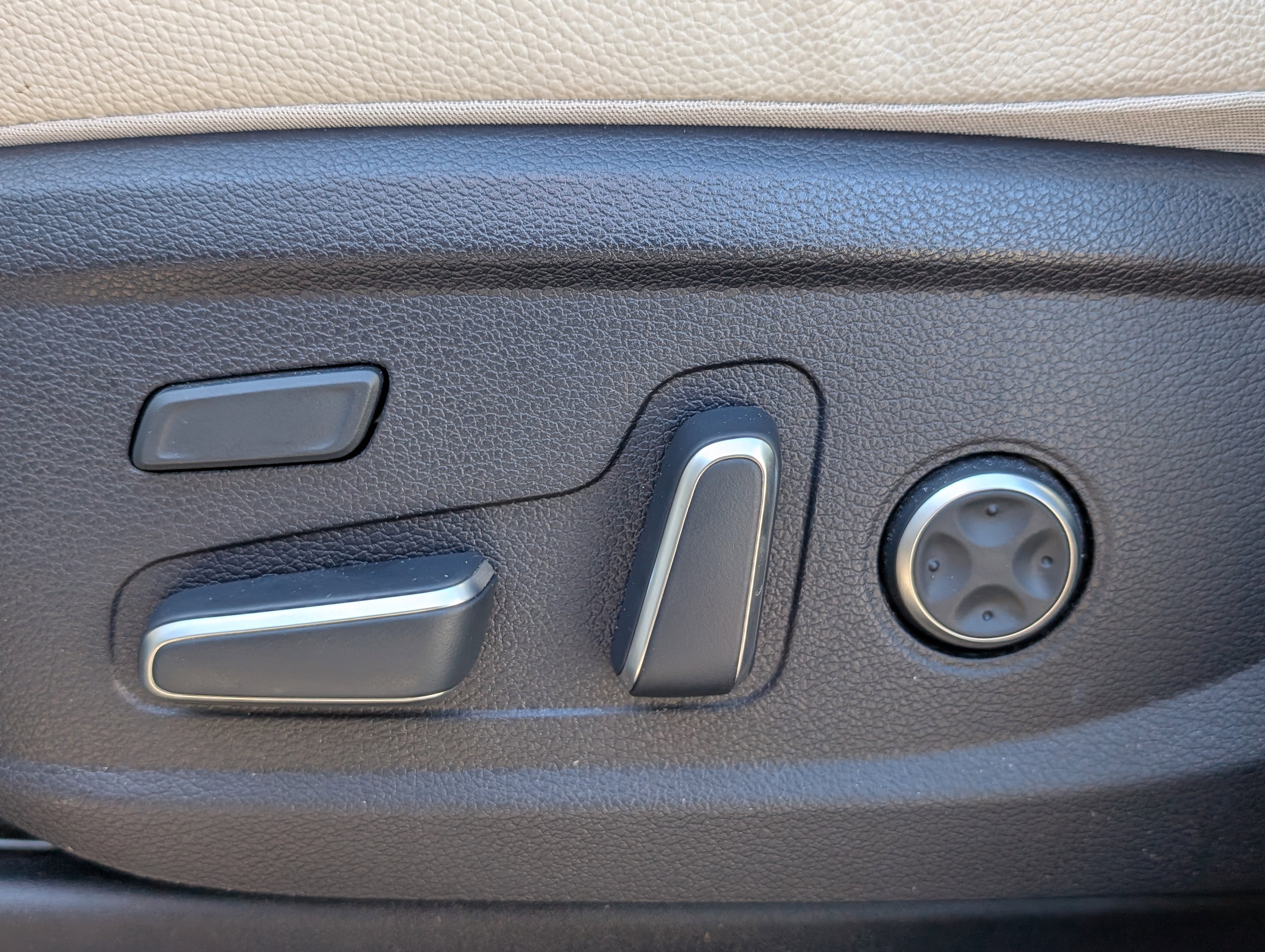 Used 2024 Hyundai Palisade Limited image 24