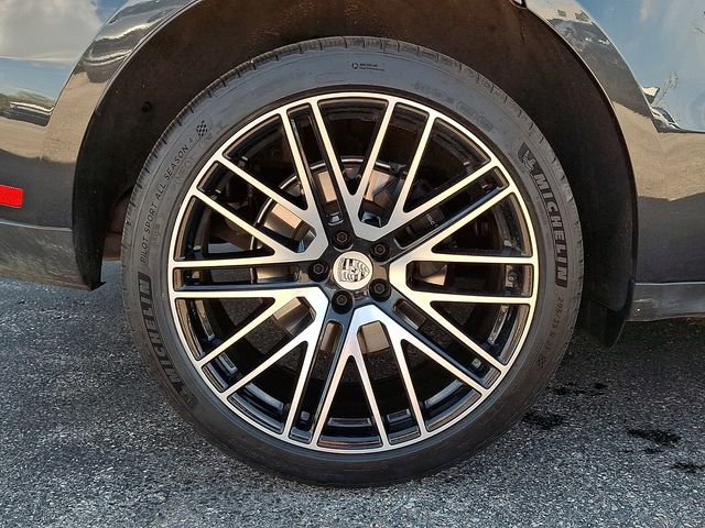 Certified 2026 Porsche Macan AWD/4WD image 13