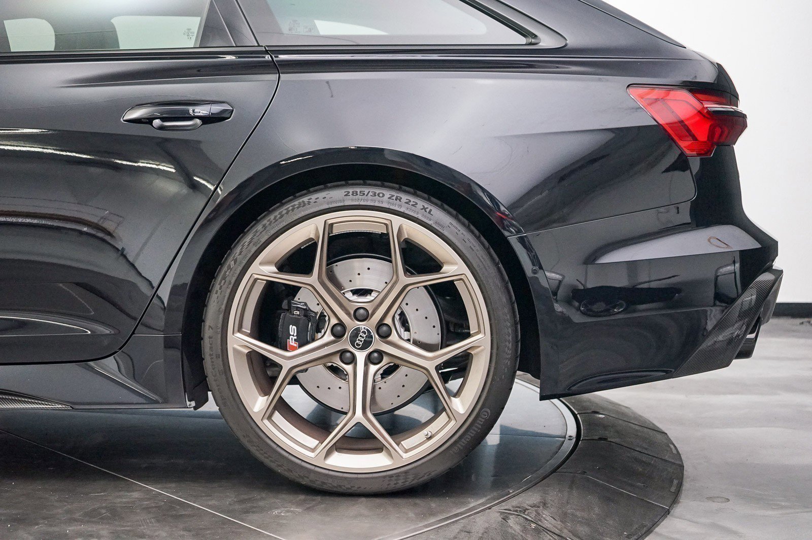 Used 2024 Audi RS 6 performance image 13