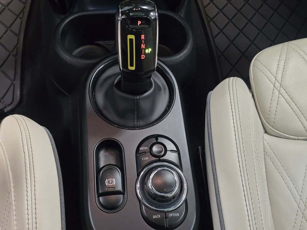 Used 2023 MINI Cooper SE image 15
