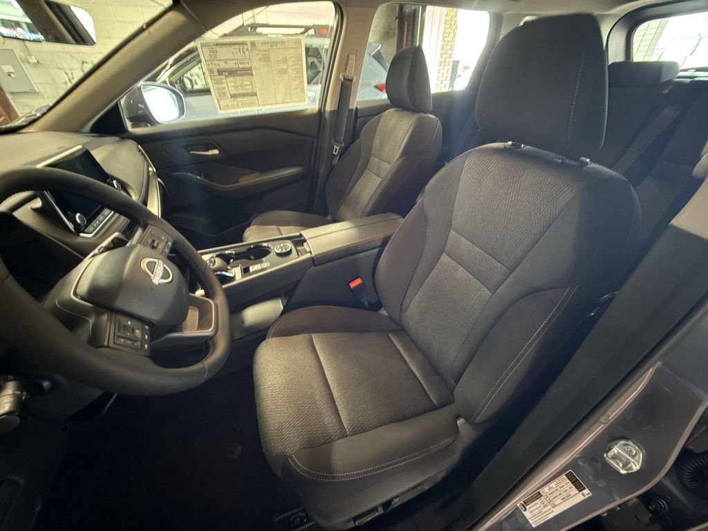 New 2026 Nissan Rogue SV w/ Cold Weather Package AWD/4WD image 13