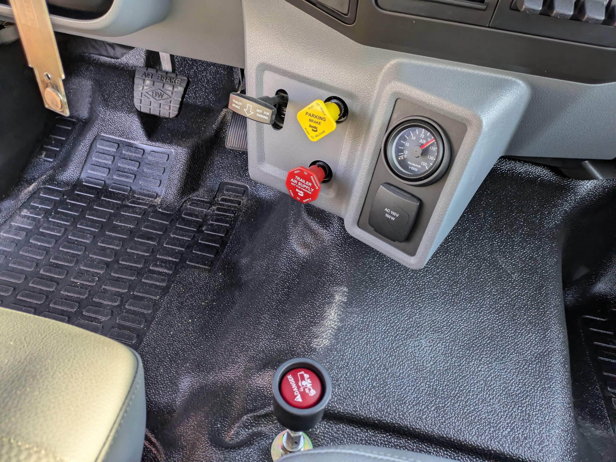 New 2027 Ford F750 2WD Regular Cab Super Duty image 25