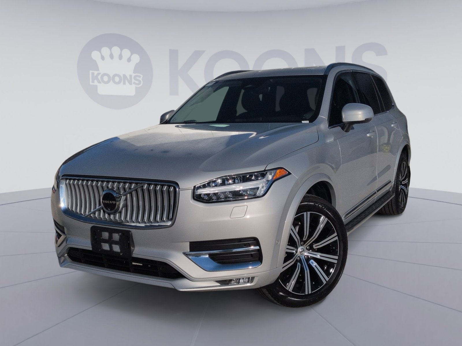 Used 2024 Volvo XC90 B6 Plus image 1