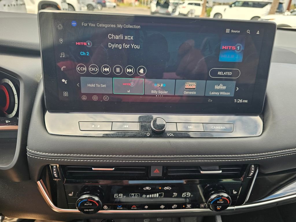 Used 2025 Nissan Rogue SL w/ Tech Package FWD image 26
