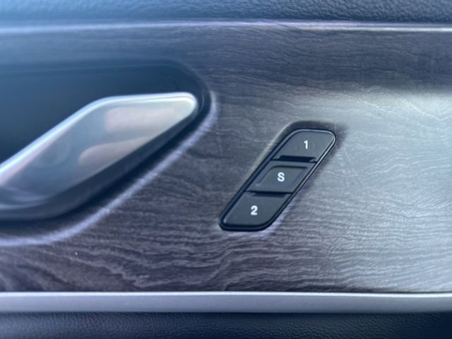 Used 2023 Jeep Grand Cherokee L Limited w/ Luxury Tech Group II image 30