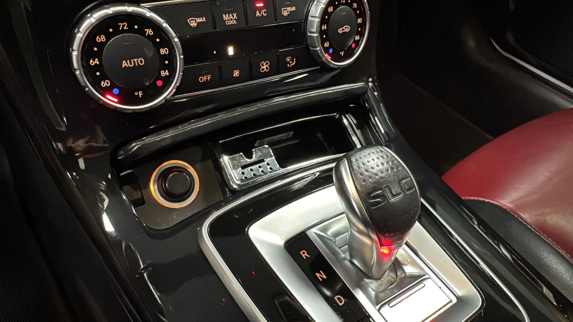 Used 2020 Mercedes-Benz SLC 300 image 23