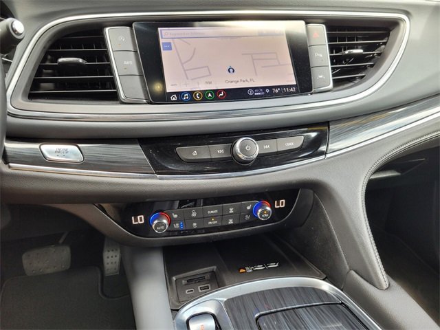 Used 2024 Buick Enclave Premium image 29