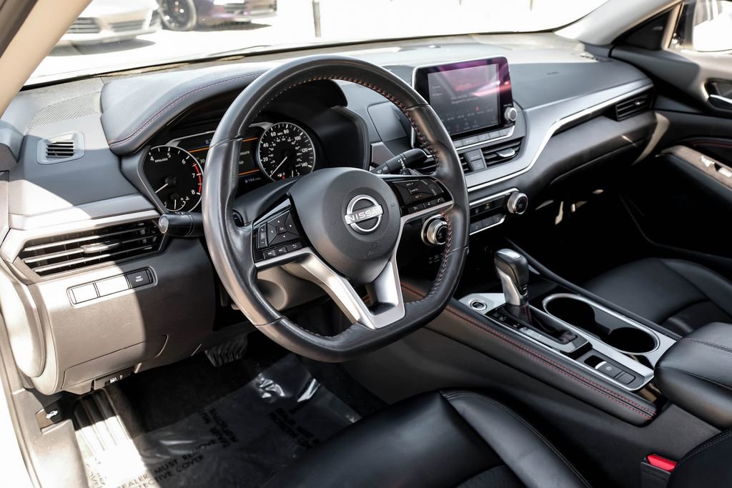 Used 2023 Nissan Altima 2.5 SR image 12
