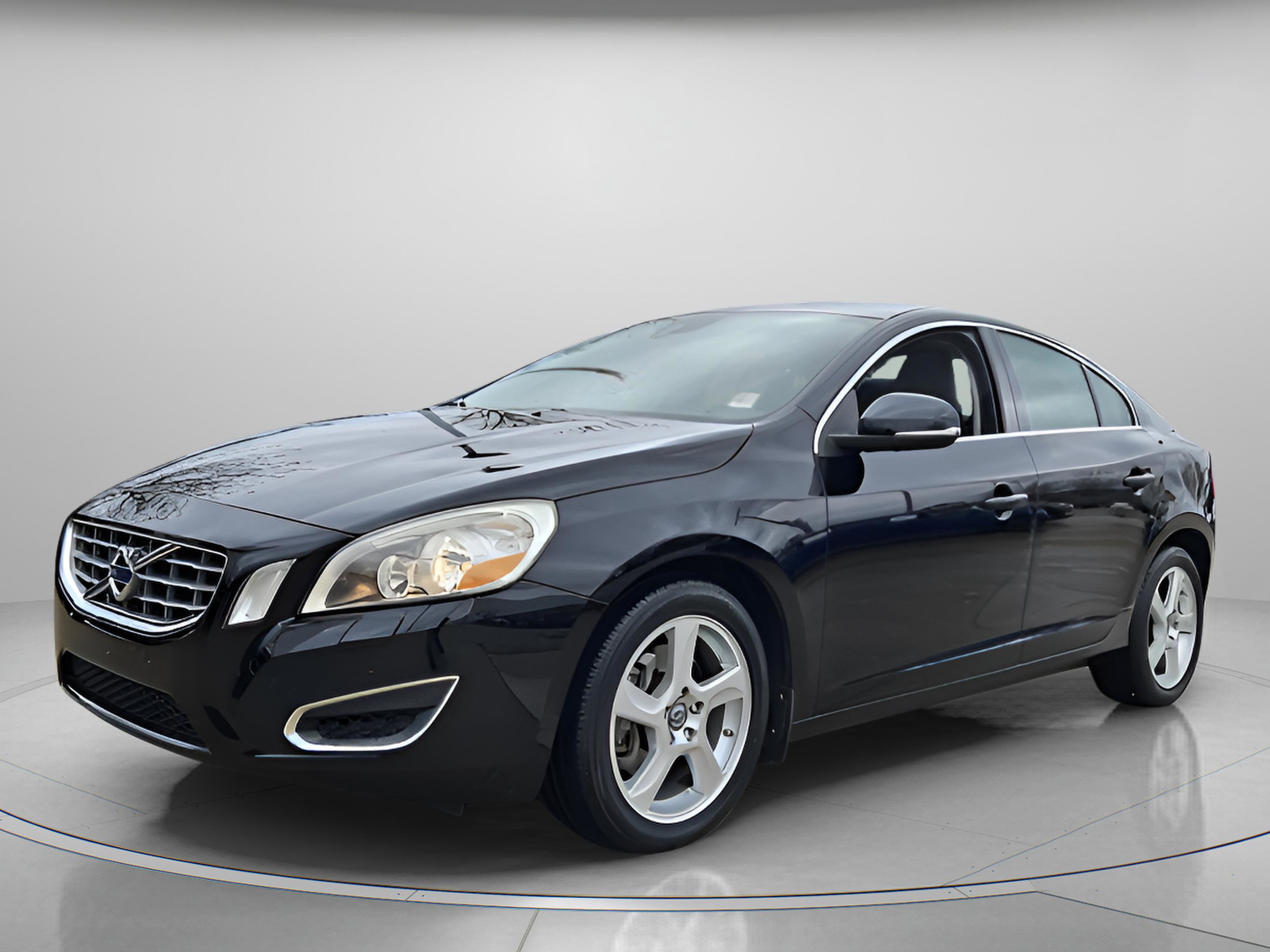 Used 2012 Volvo S60 T5 w/ Climate Pkg image 2