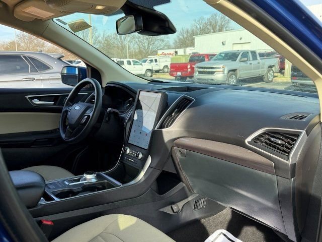 Used 2024 Ford Edge SEL image 21