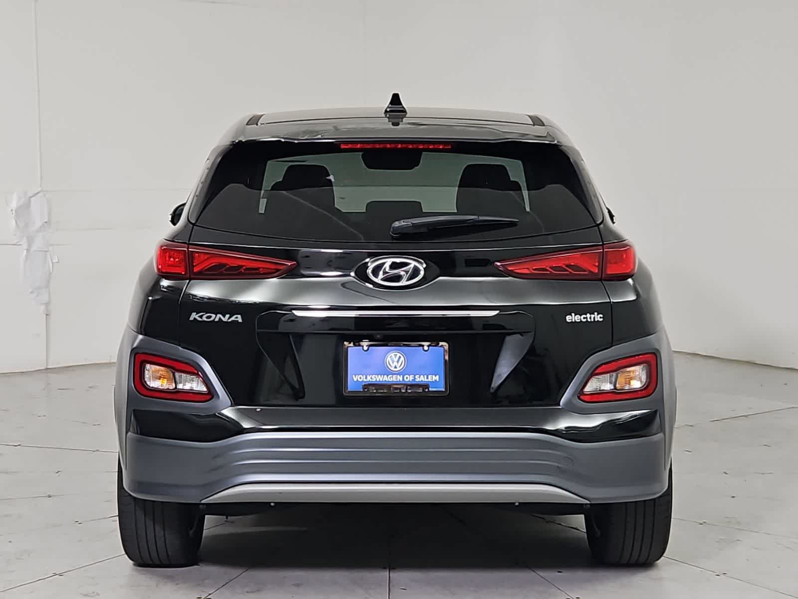 Used 2021 Hyundai Kona Limited w/ Cargo Package FWD image 5