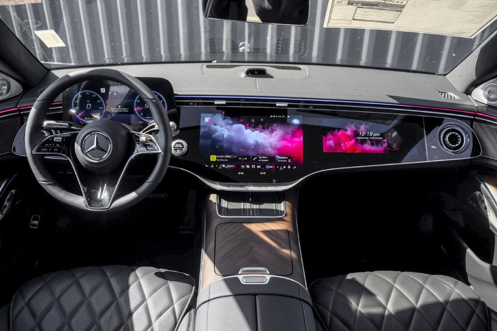 New 2027 Mercedes-Benz S 580 4MATIC Sedan image 2