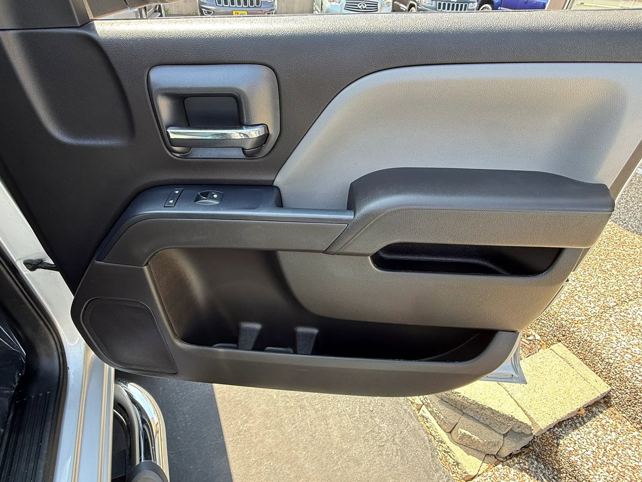 Used 2017 Chevrolet Silverado 1500 Custom w/ Custom Convenience Package AWD/4WD image 21