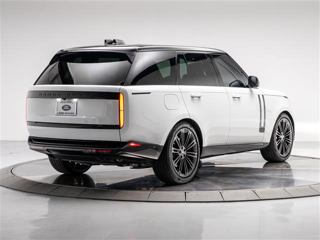 Used 2025 Land Rover Range Rover SE image 5