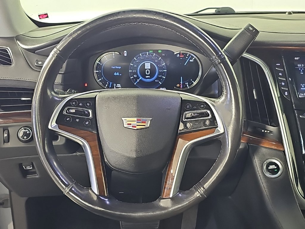 Used 2018 Cadillac Escalade ESV Premium Luxury RWD image 15