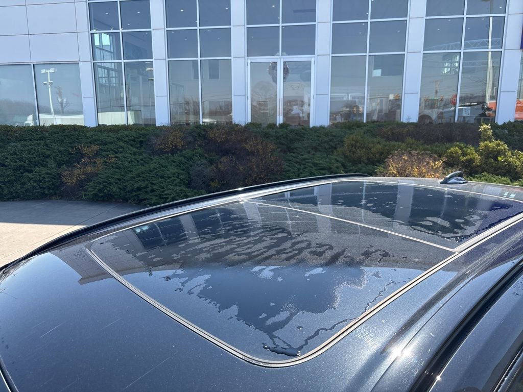 Certified 2025 Volvo XC60 B5 Plus image 11