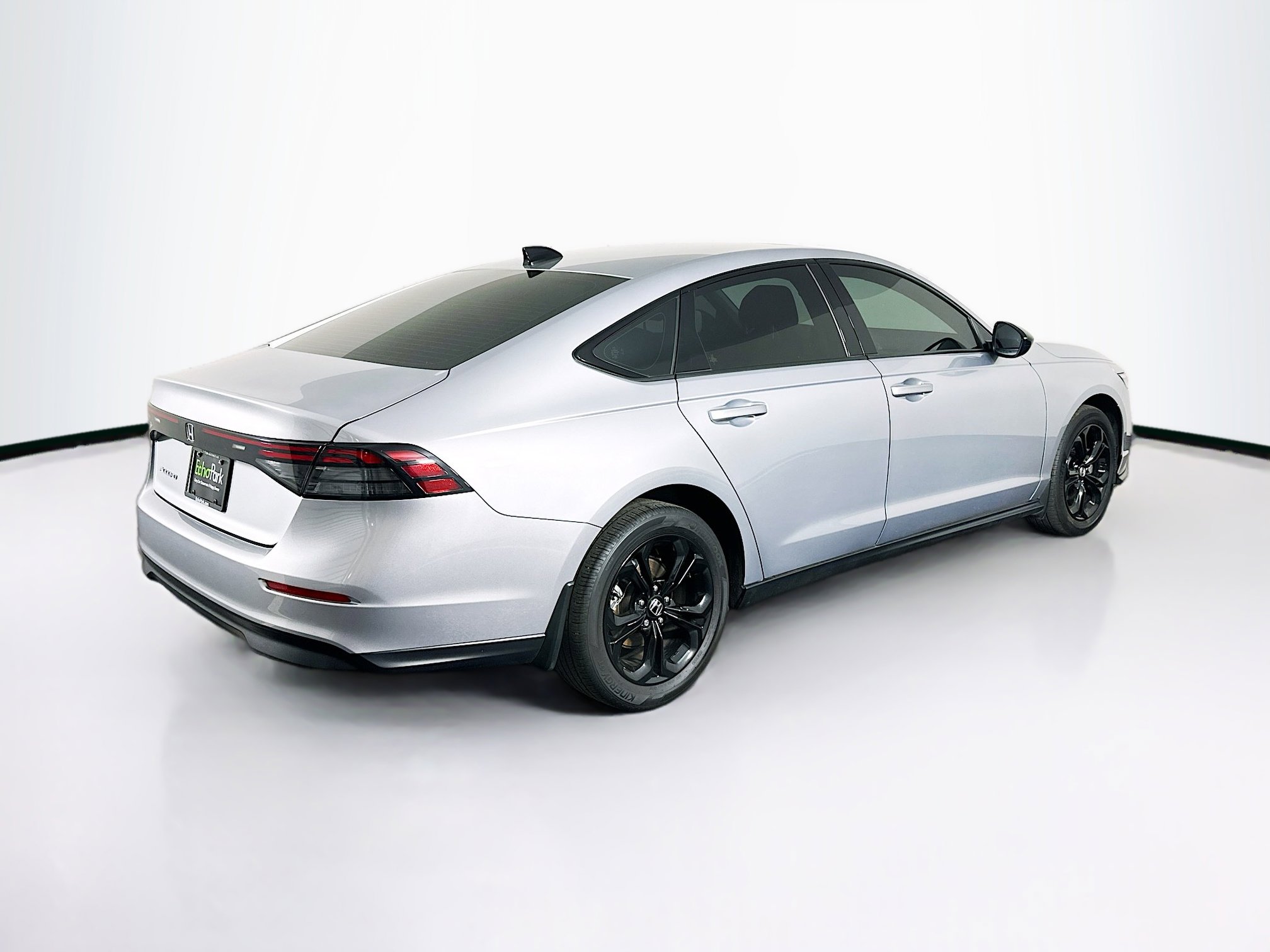 Used 2025 Honda Accord SE image 9