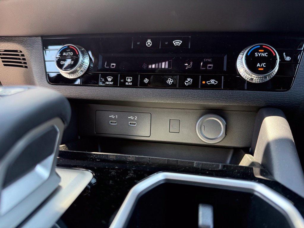 New 2026 Mitsubishi Outlander AWD image 25