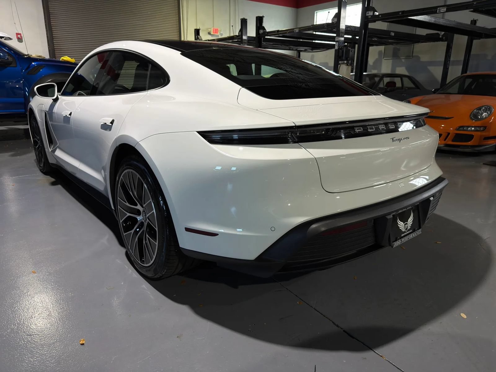 Used 2022 Porsche Taycan RWD image 38