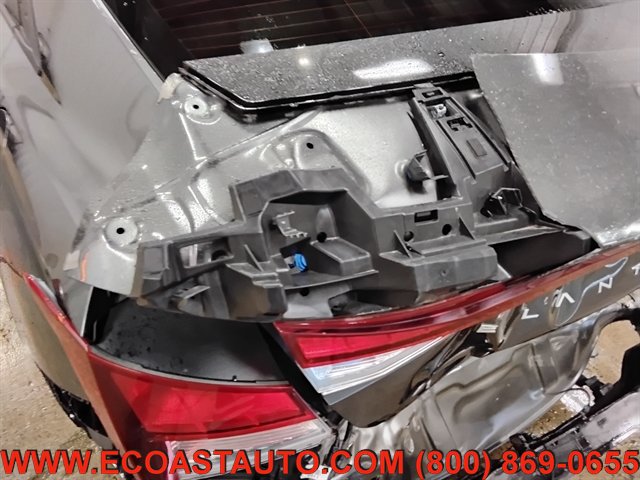 Used 2024 Hyundai Elantra SEL FWD image 19