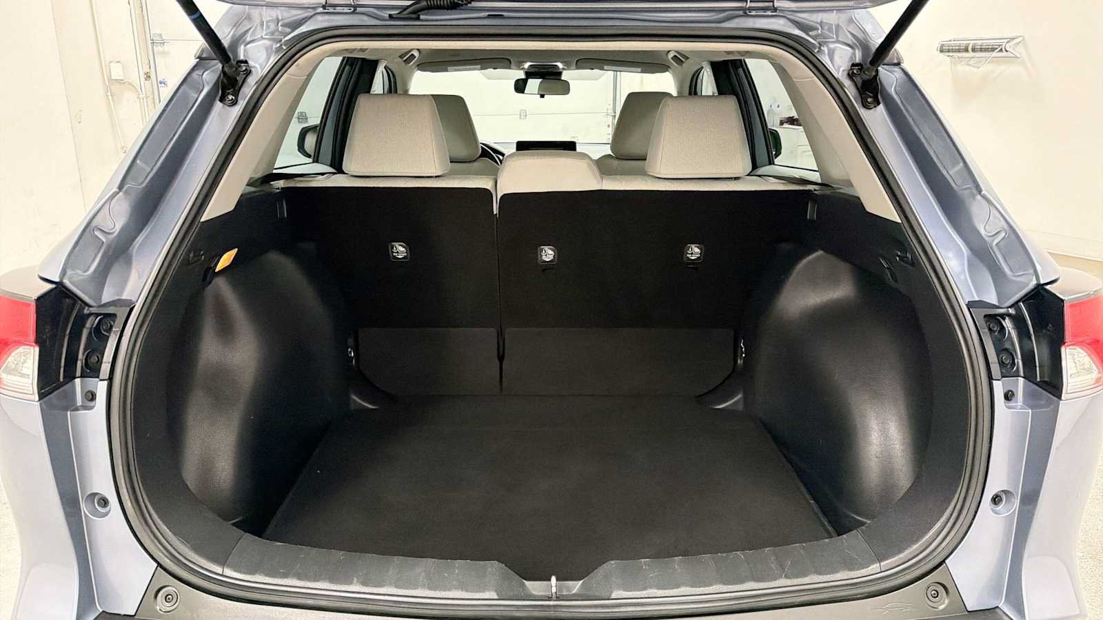 Certified 2022 Toyota Corolla Cross L FWD image 26