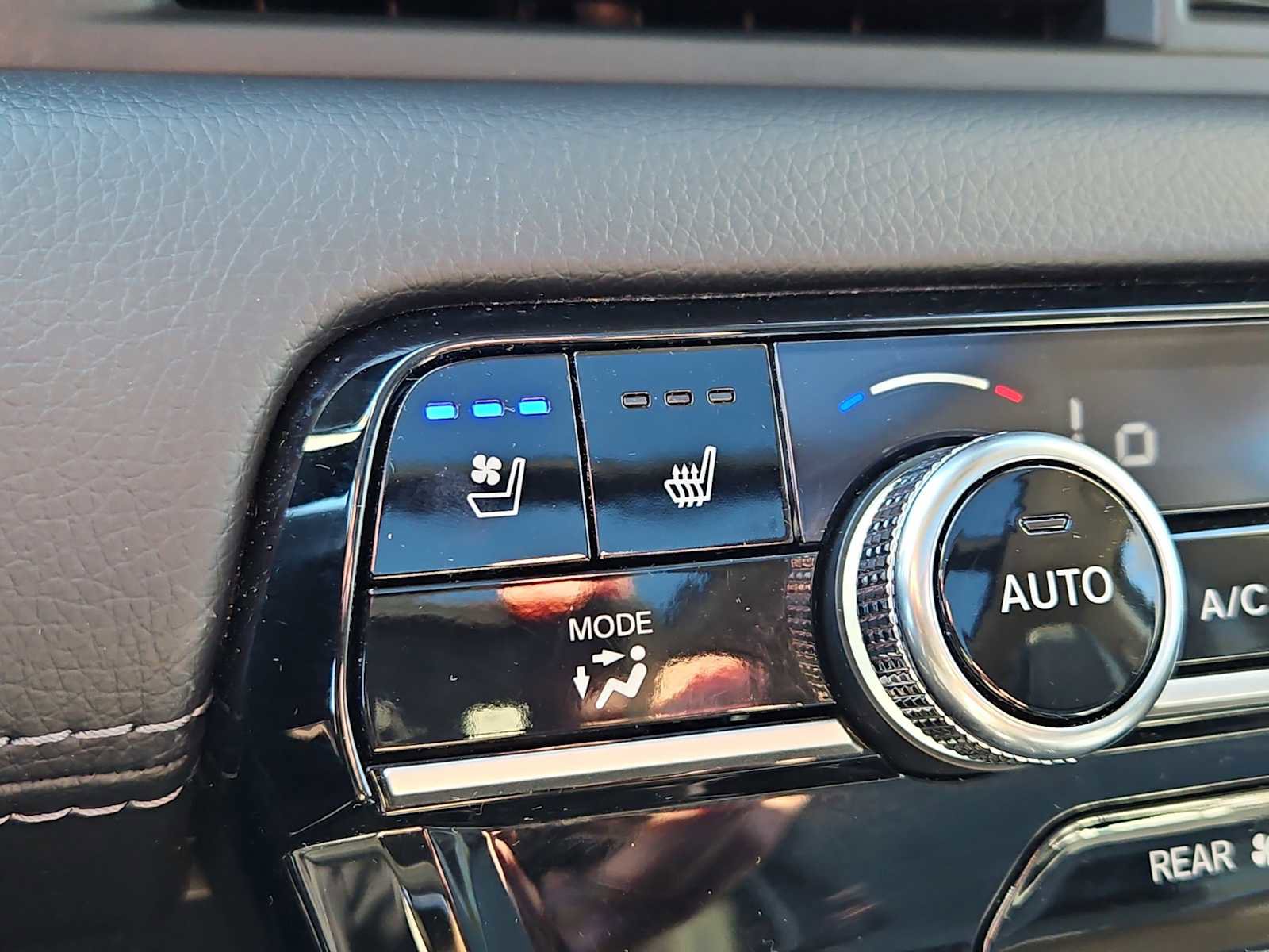 Certified 2023 Honda Pilot Elite image 29