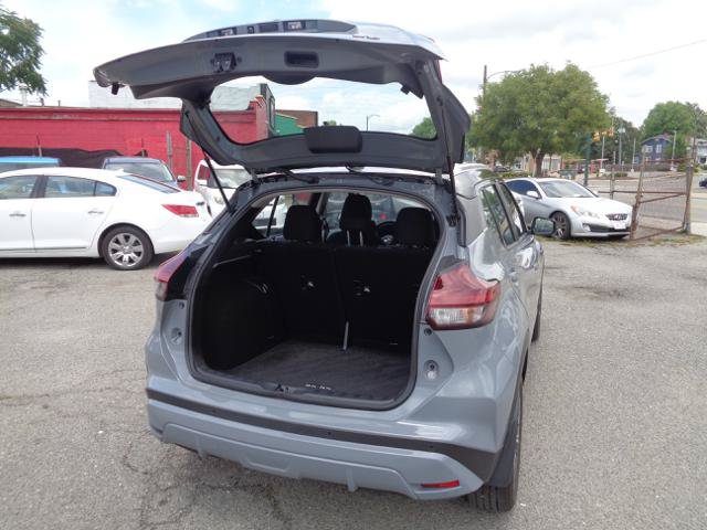 Used 2024 Nissan Kicks SV FWD image 13