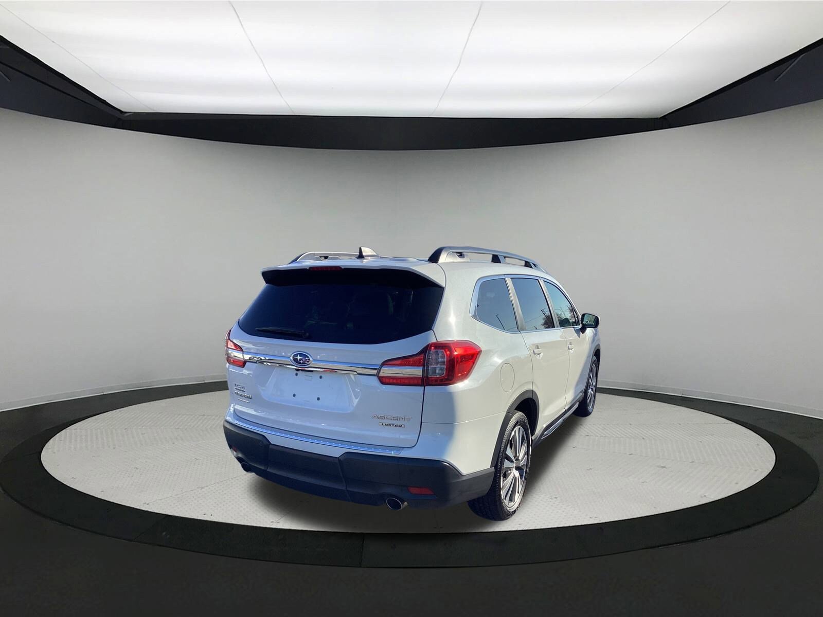 Used 2022 Subaru Ascent Limited w/ Technology Package image 8