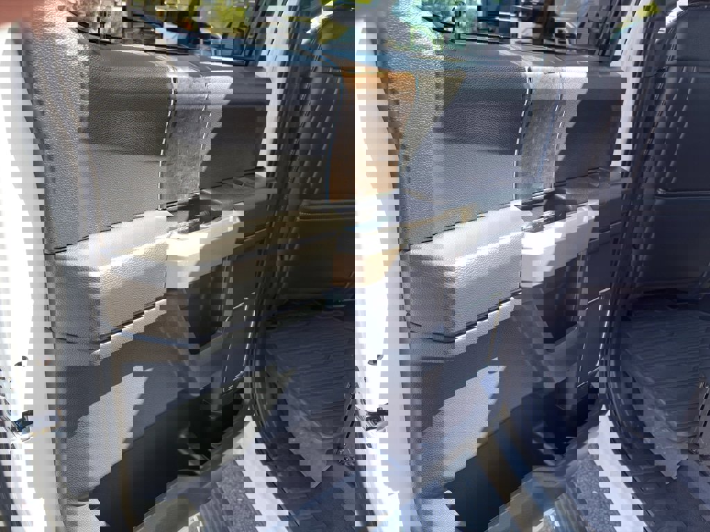 Used 2022 Ford F250 Lariat w/ Tremor Off-Road Package image 16