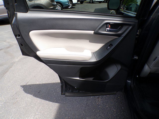 Used 2015 Subaru Forester 2.5i Limited AWD/4WD image 18