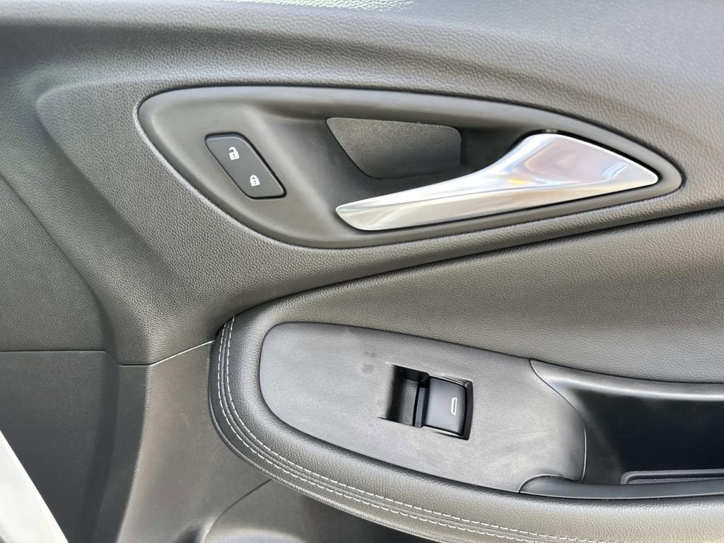 Used 2024 Buick Encore GX Preferred FWD image 14