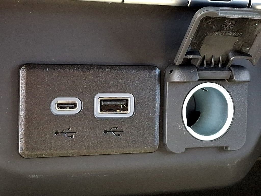 Used 2025 Chevrolet Silverado 1500 Custom Trail Boss w/ LPO, Dark Essentials Package image 23