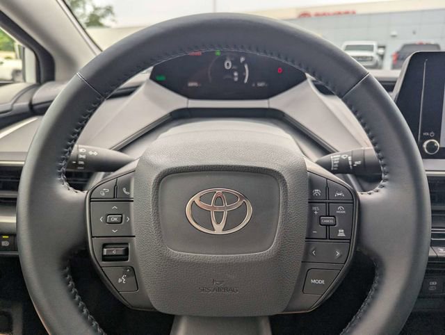 Used 2025 Toyota Prius LE FWD image 26
