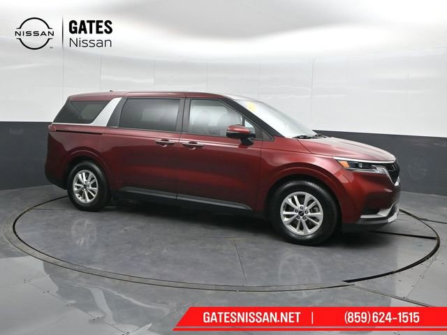 Used 2023 Kia Carnival LX image 1