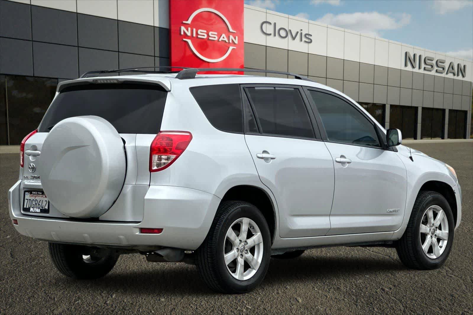 Used 2008 Toyota RAV4 Limited FWD image 3